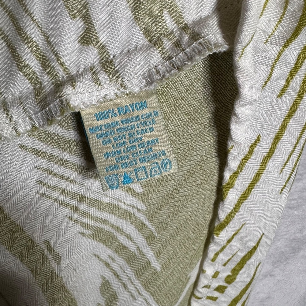 Olive Palm Print Maxi Dress - Women - Picture 10 of 16